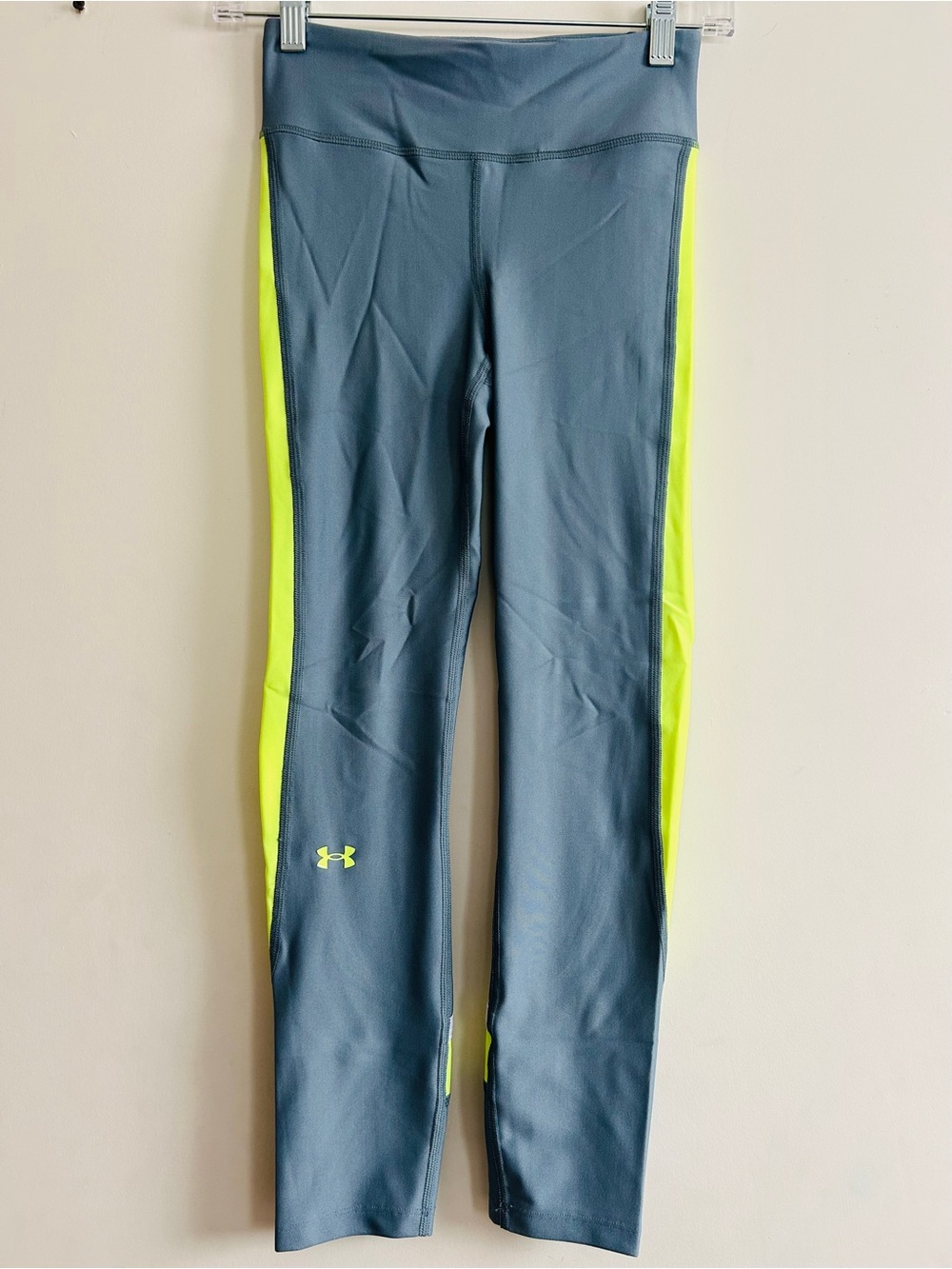 NWOT Under Armour Womens’ Compression HeatGear Gray and Neon Yellow Leggings